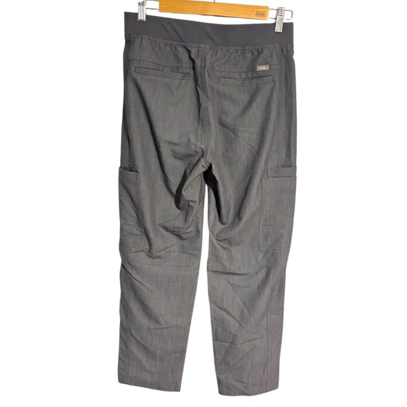 FIGS Men Graphite Scrub Set - Picture 3 of 14